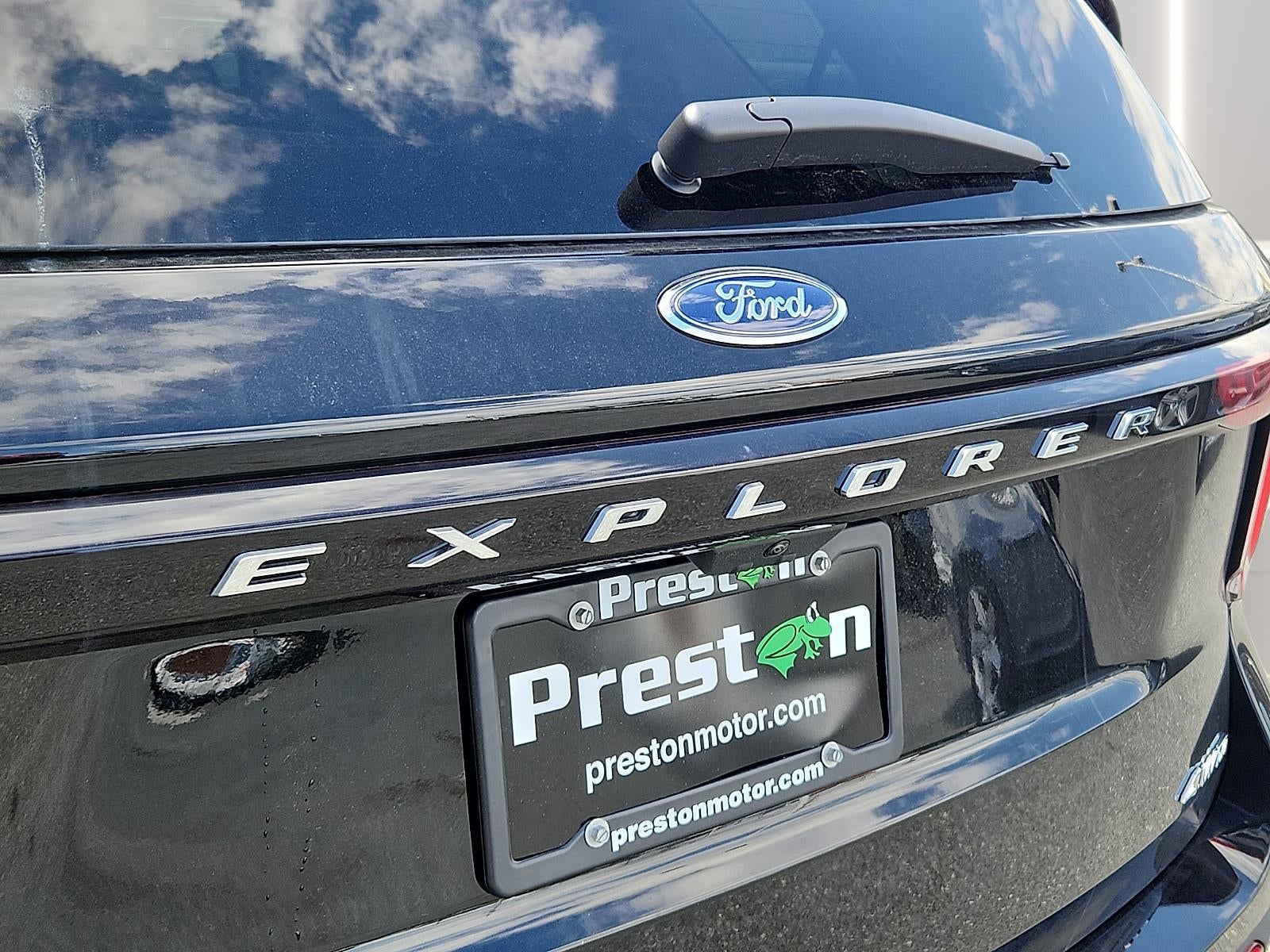 2026 Ford Explorer Active w/100A Pkg