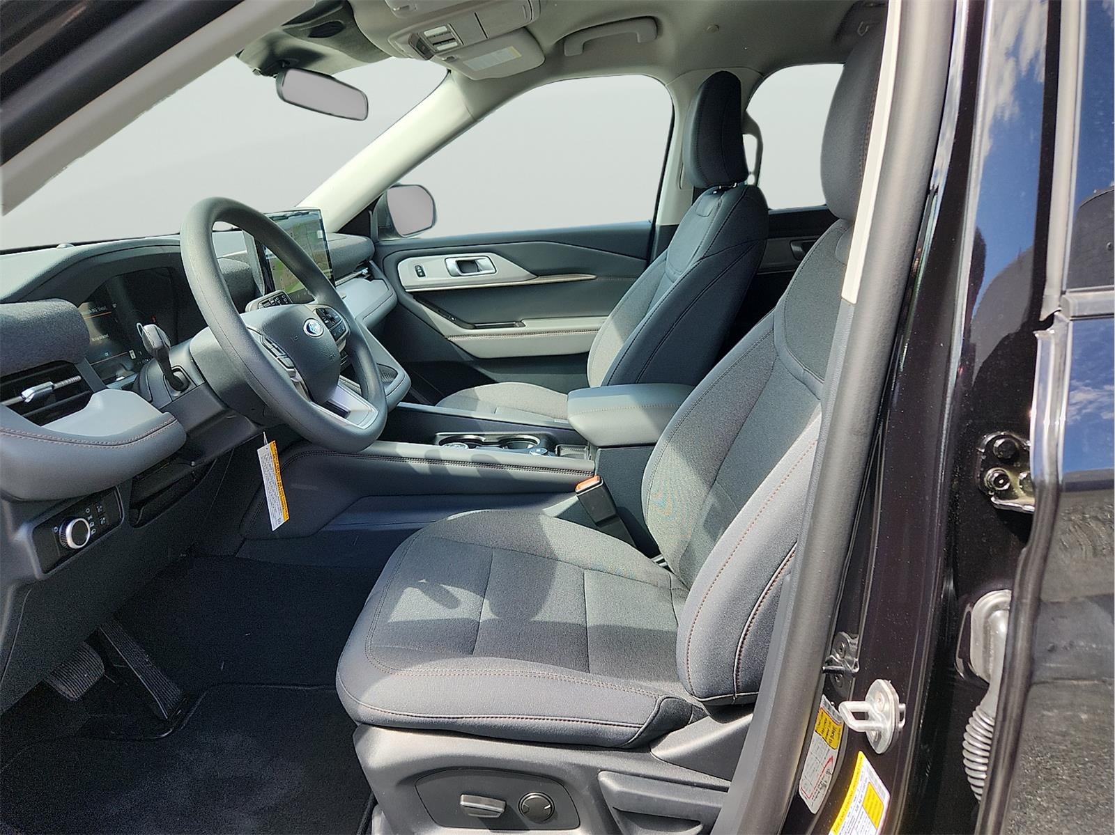 2026 Ford Explorer Active w/100A Pkg
