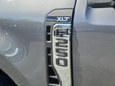 2027 Ford Super Duty F-250 XLT