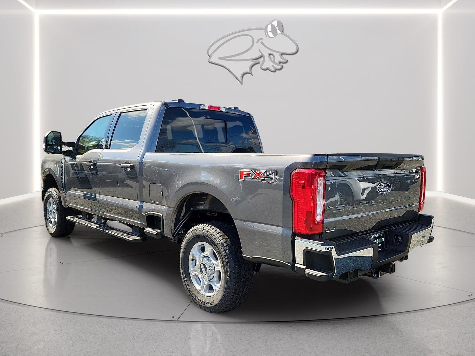 2027 Ford Super Duty F-250 XLT