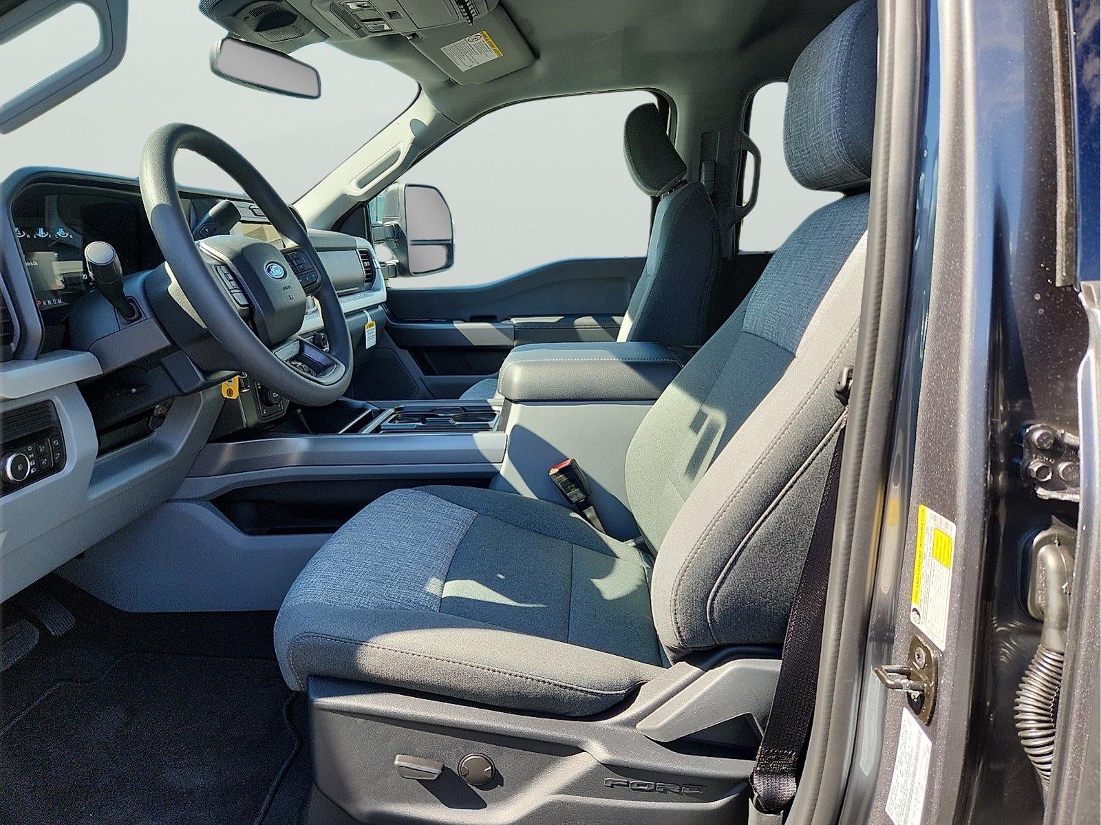 2027 Ford Super Duty F-250 XLT
