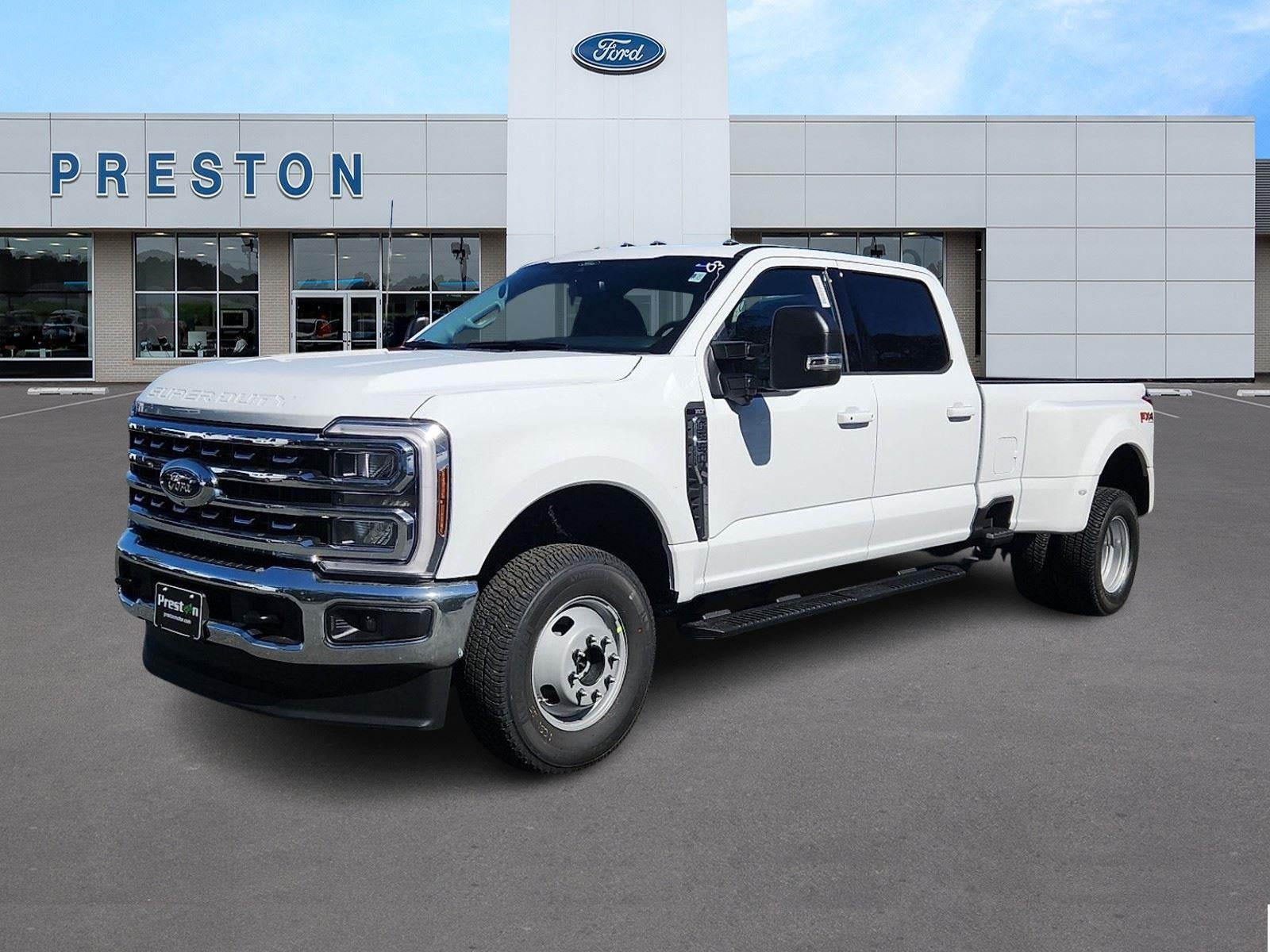 2026 Ford Super Duty F-350 DRW XLT