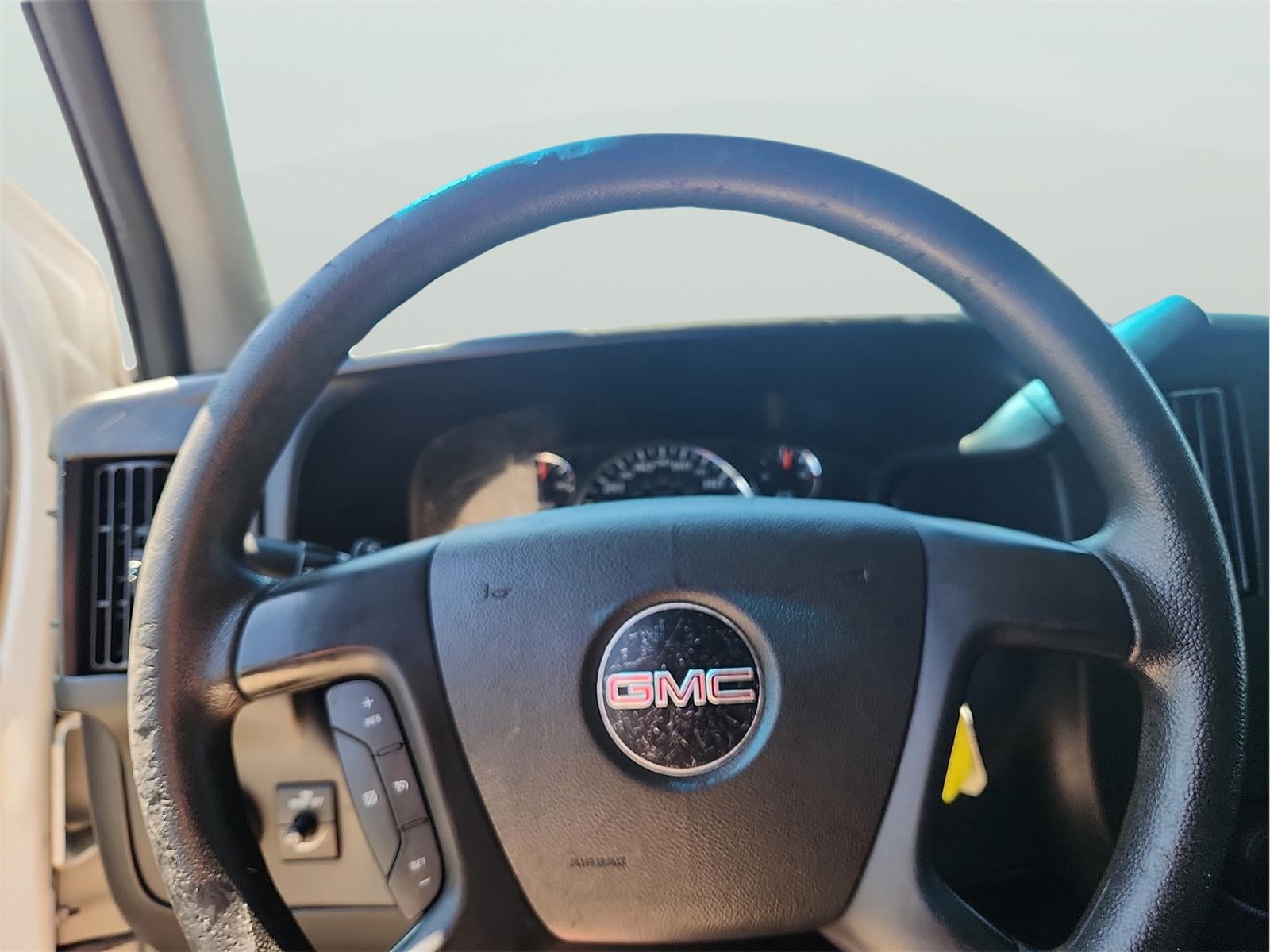 2015 GMC Savana Cargo Van Base