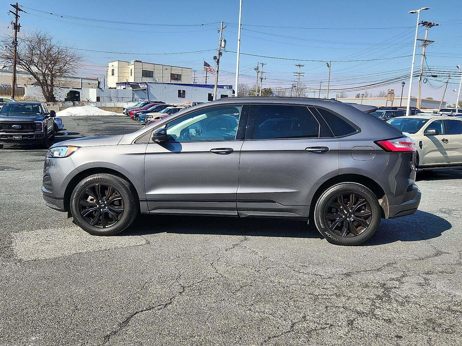 2022 Ford Edge SE