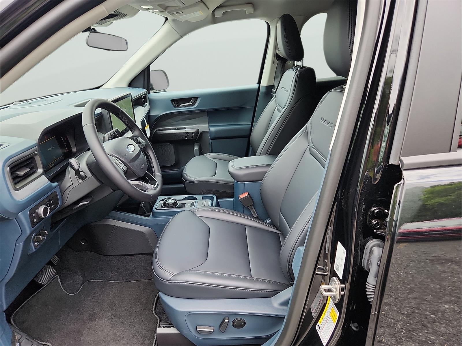 2026 Ford MAVERICK HYBRID Lariat®