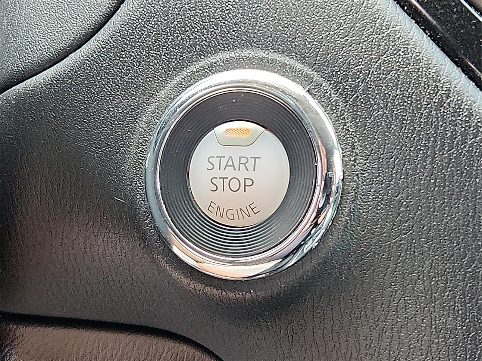 2020 Nissan Pathfinder S