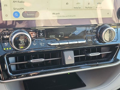 2023 Toyota Highlander Hybrid Platinum