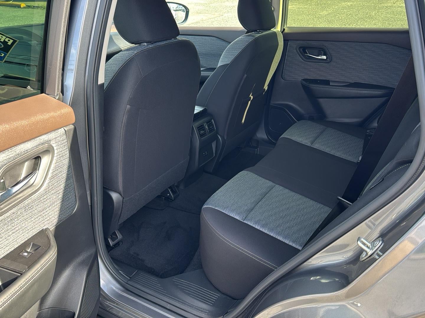 2023 Nissan ROGUE Base