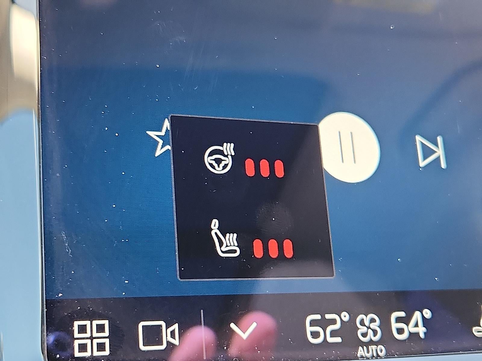 2022 Volvo XC60 Momentum