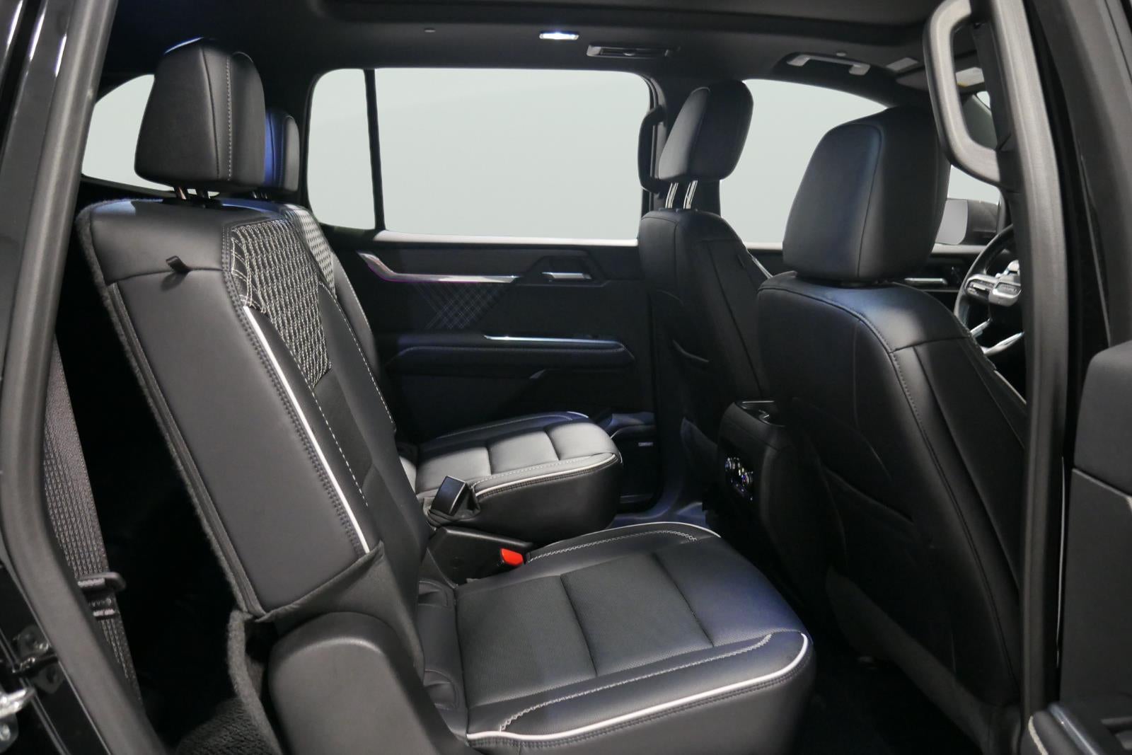 2024 GMC Acadia AWD Denali