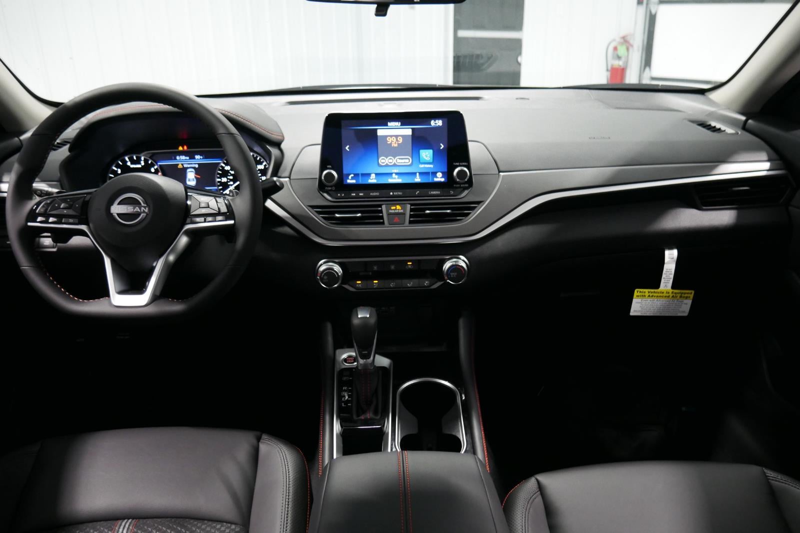 2025 Nissan Altima SR