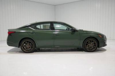 2025 Nissan Altima SR