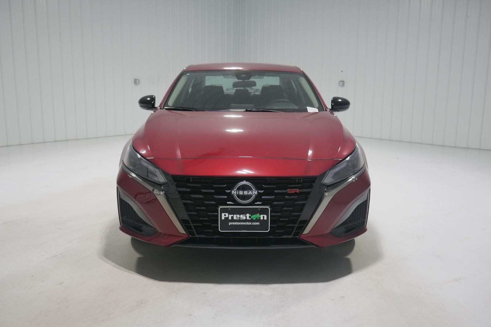 2025 Nissan Altima SR