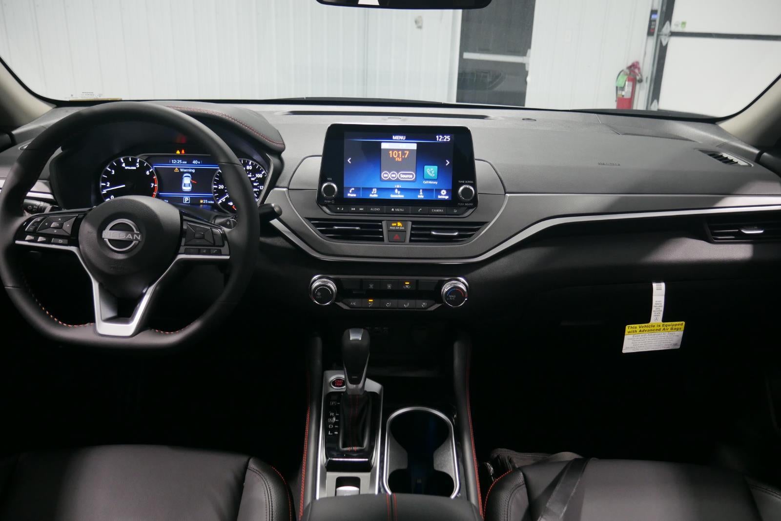 2025 Nissan Altima SR