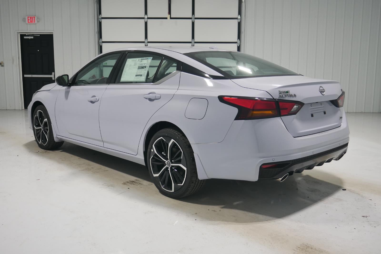 2025 Nissan Altima SR