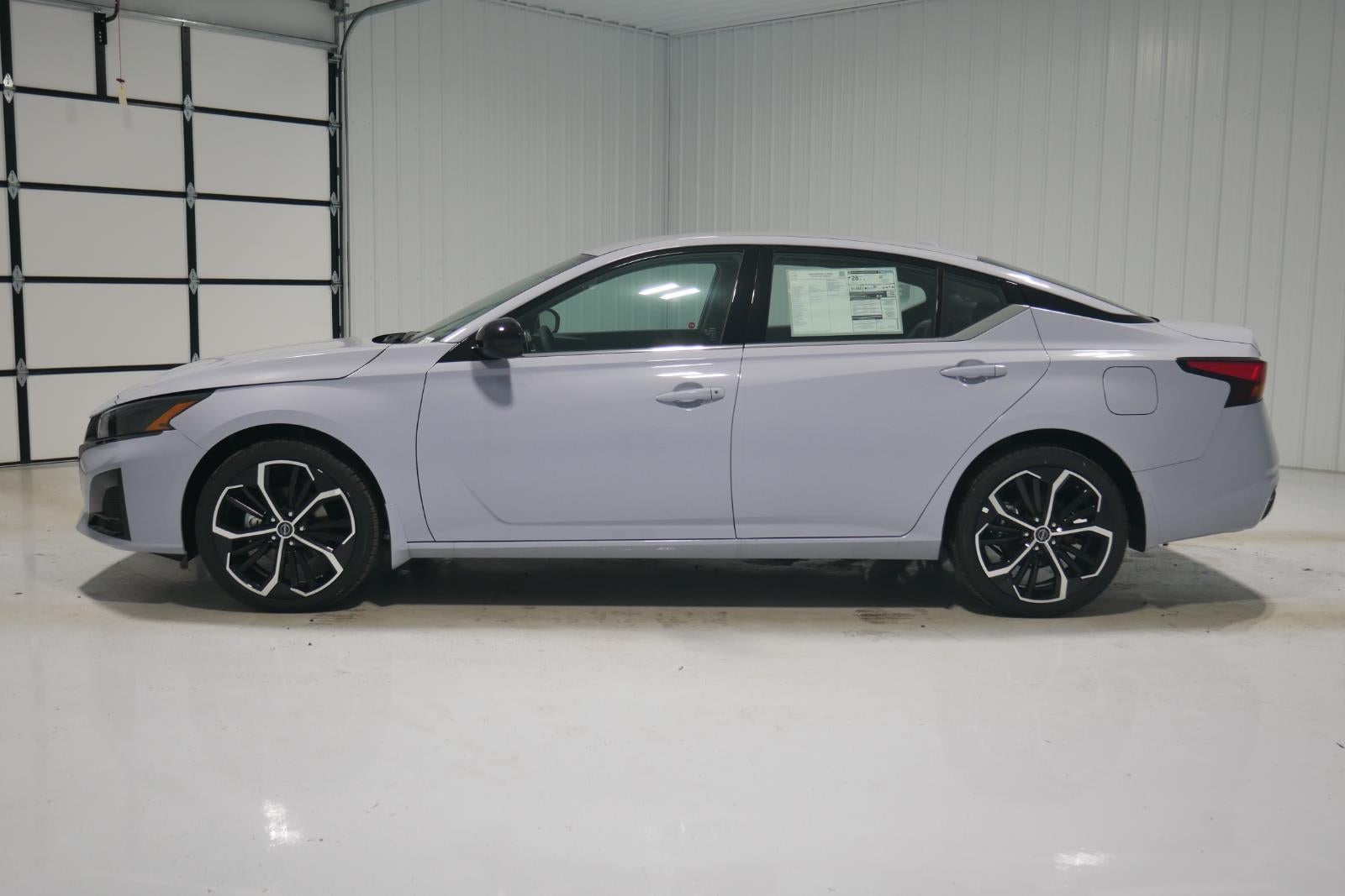 2025 Nissan Altima SR