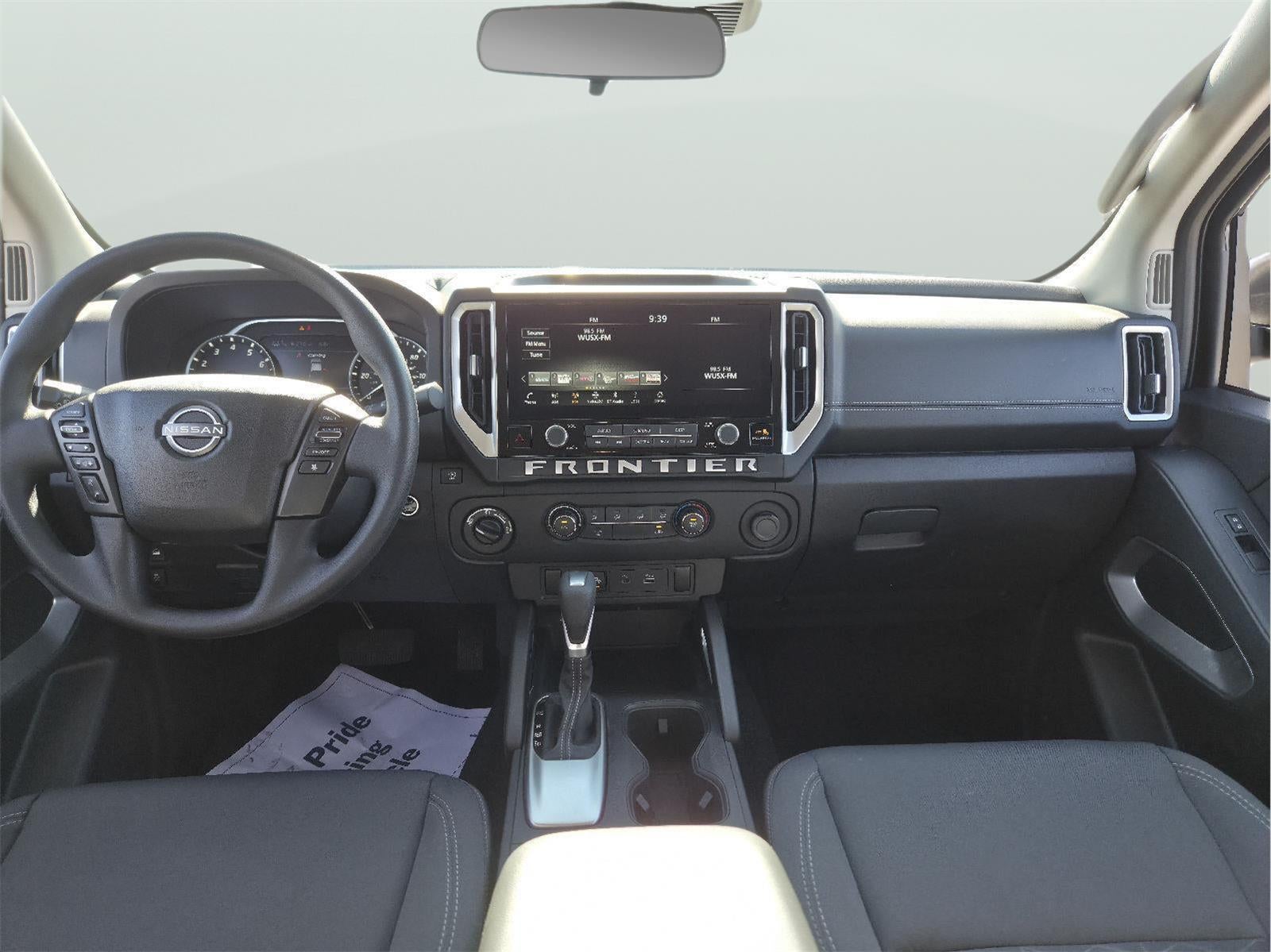 2025 Nissan Frontier SV