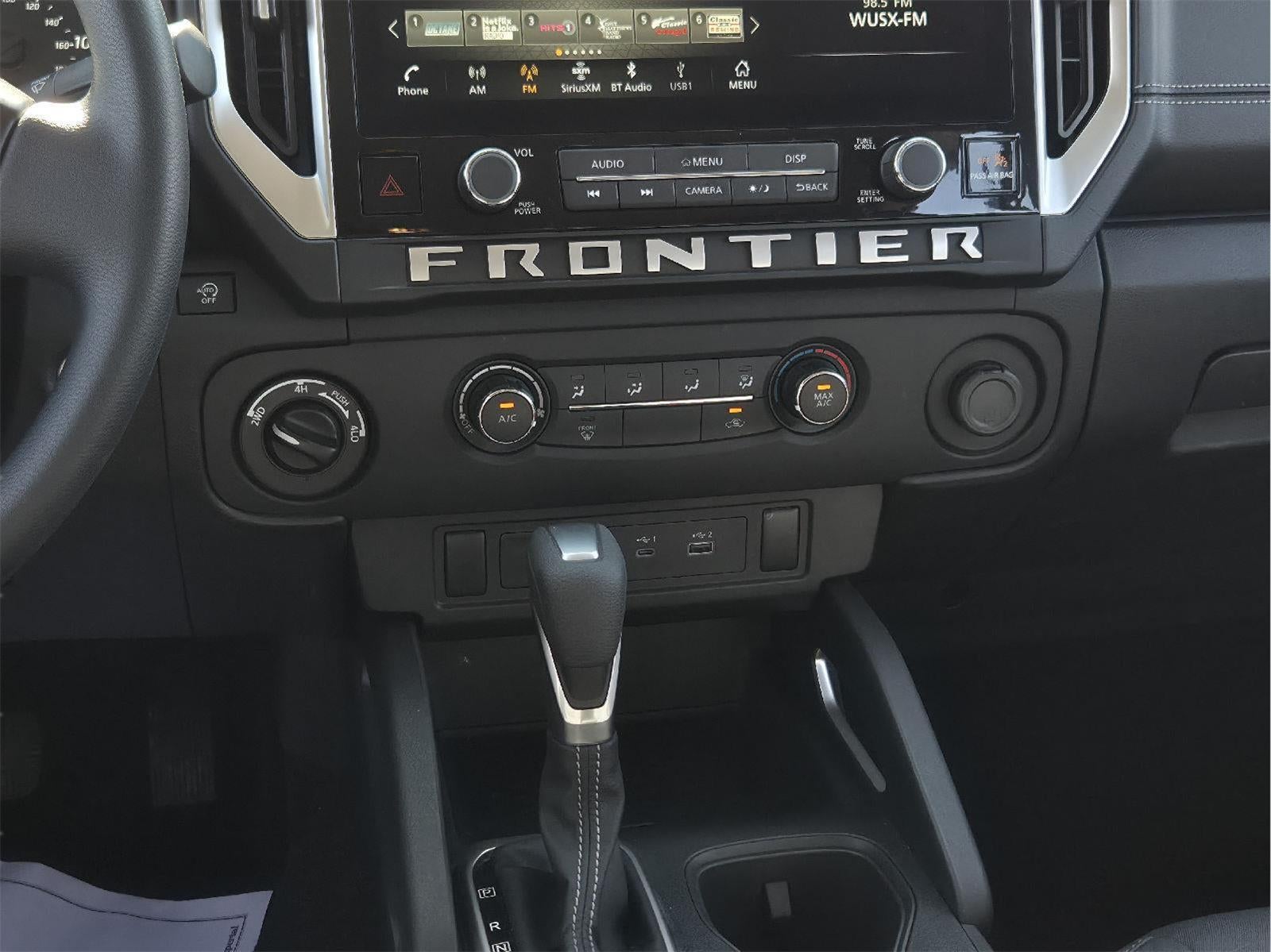 2025 Nissan Frontier SV