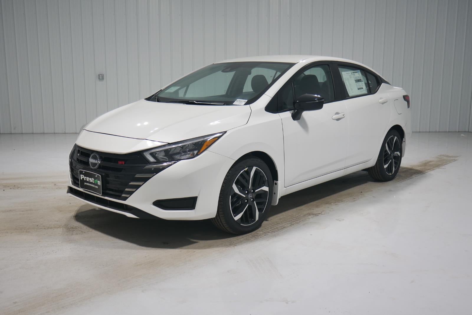 2025 Nissan Versa SR