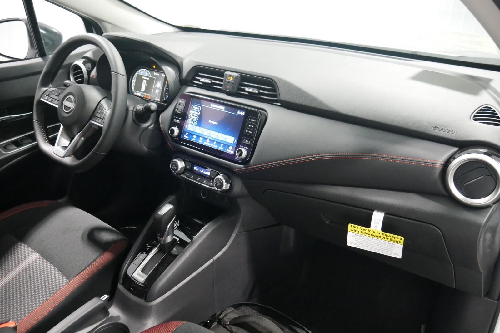 2025 Nissan Versa SR