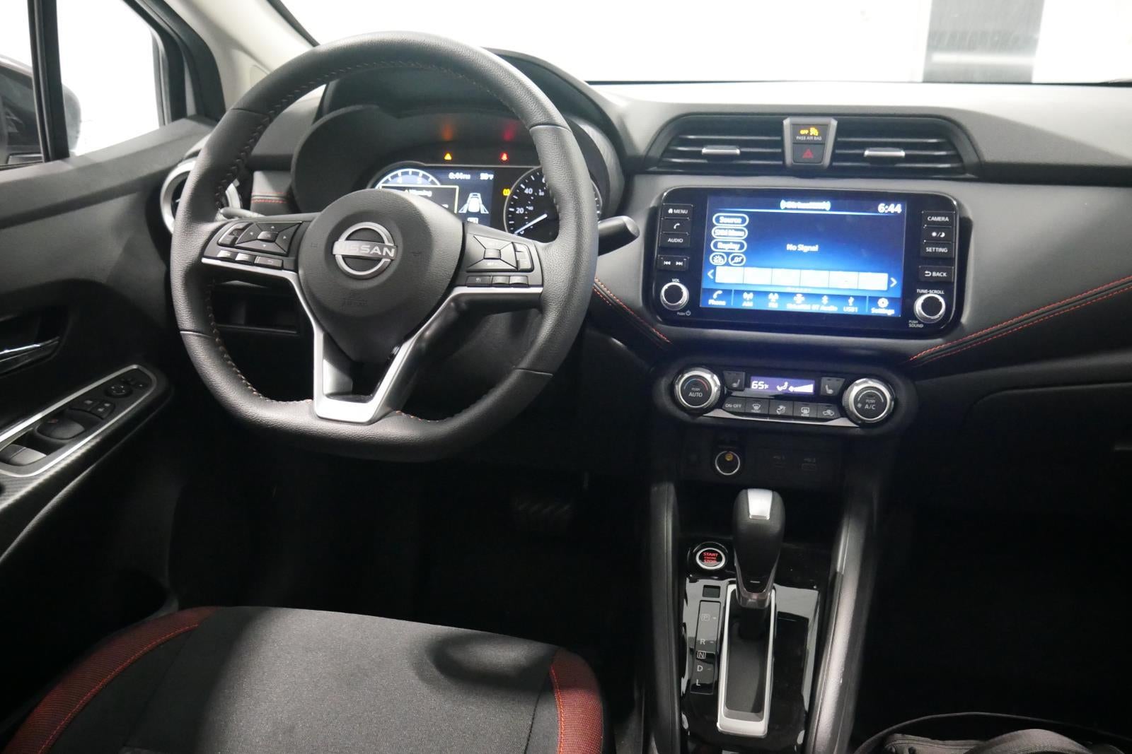 2025 Nissan Versa SR