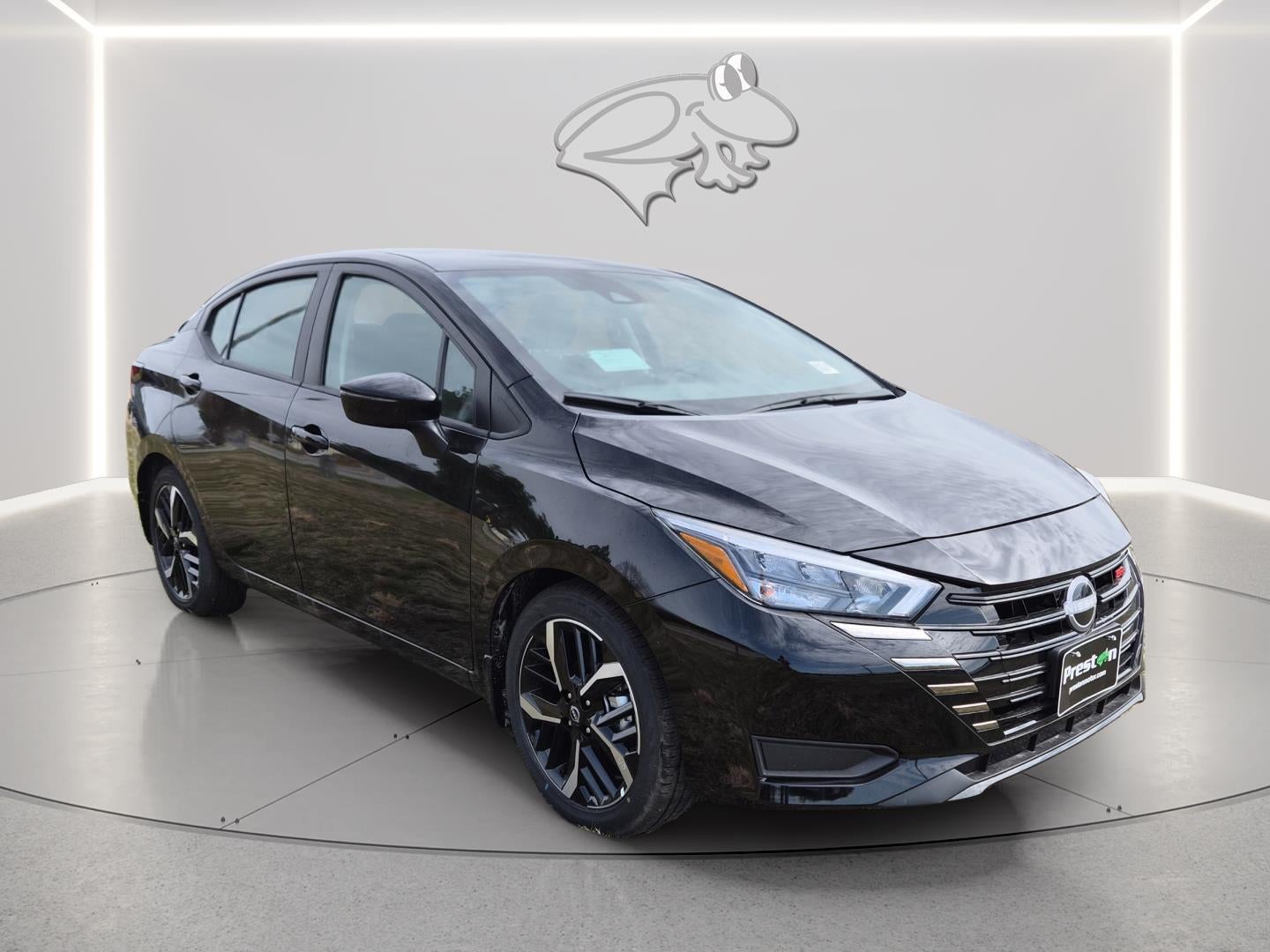 2025 Nissan Versa SR