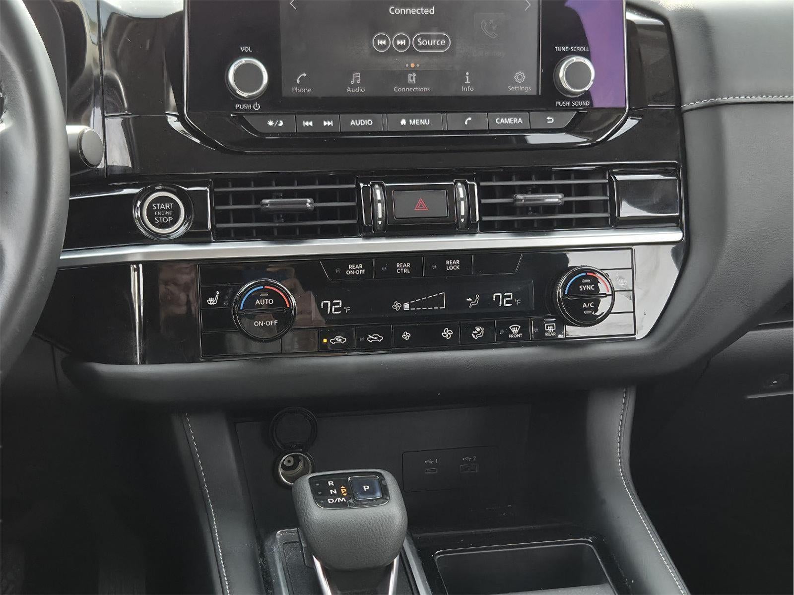 2022 Nissan Pathfinder SV