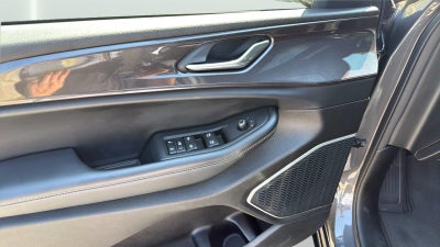 2022 Jeep Grand Cherokee Altitude