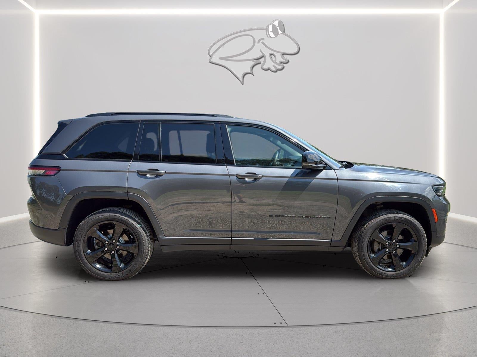 2022 Jeep Grand Cherokee Altitude