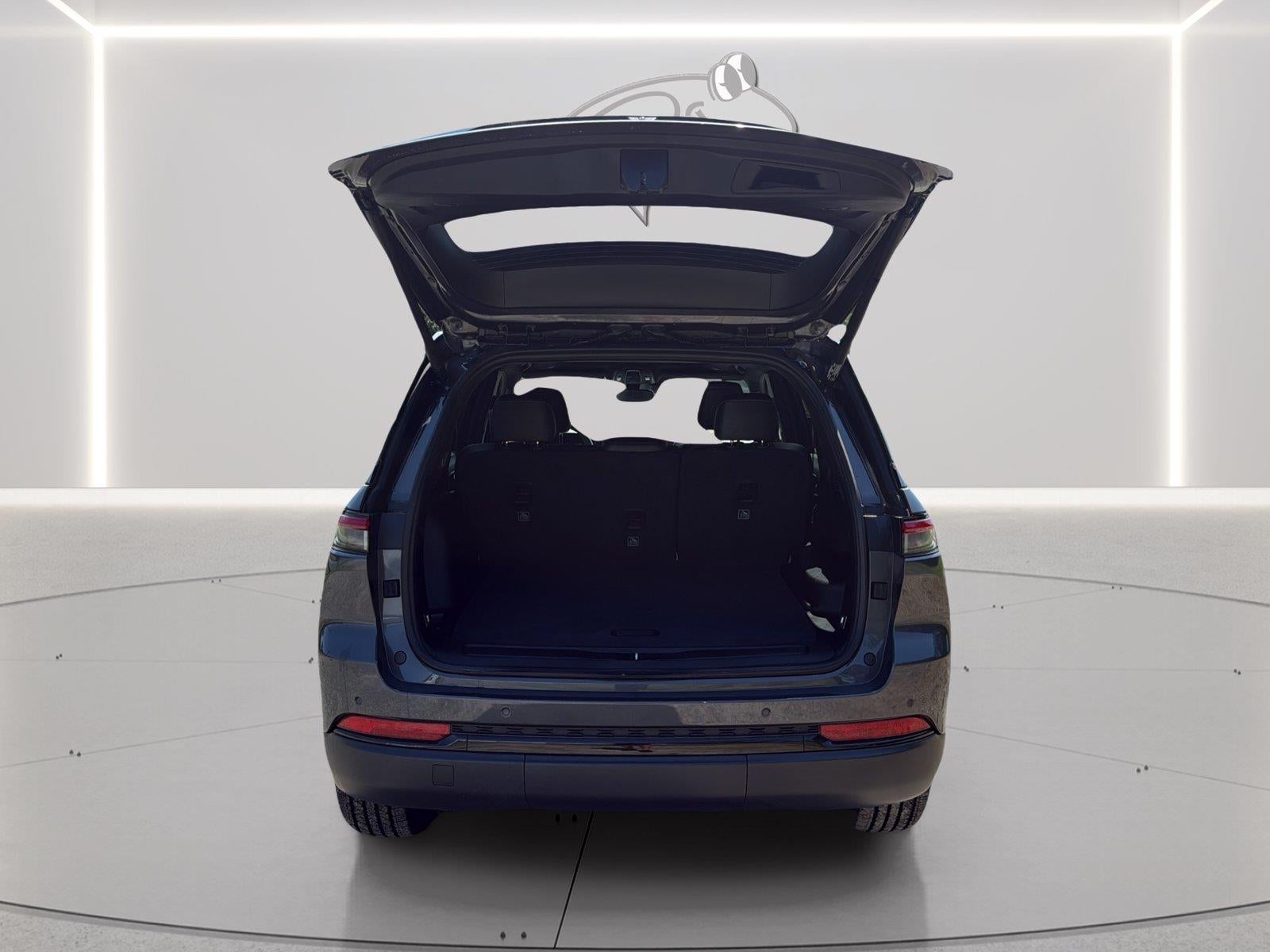 2022 Jeep Grand Cherokee Altitude