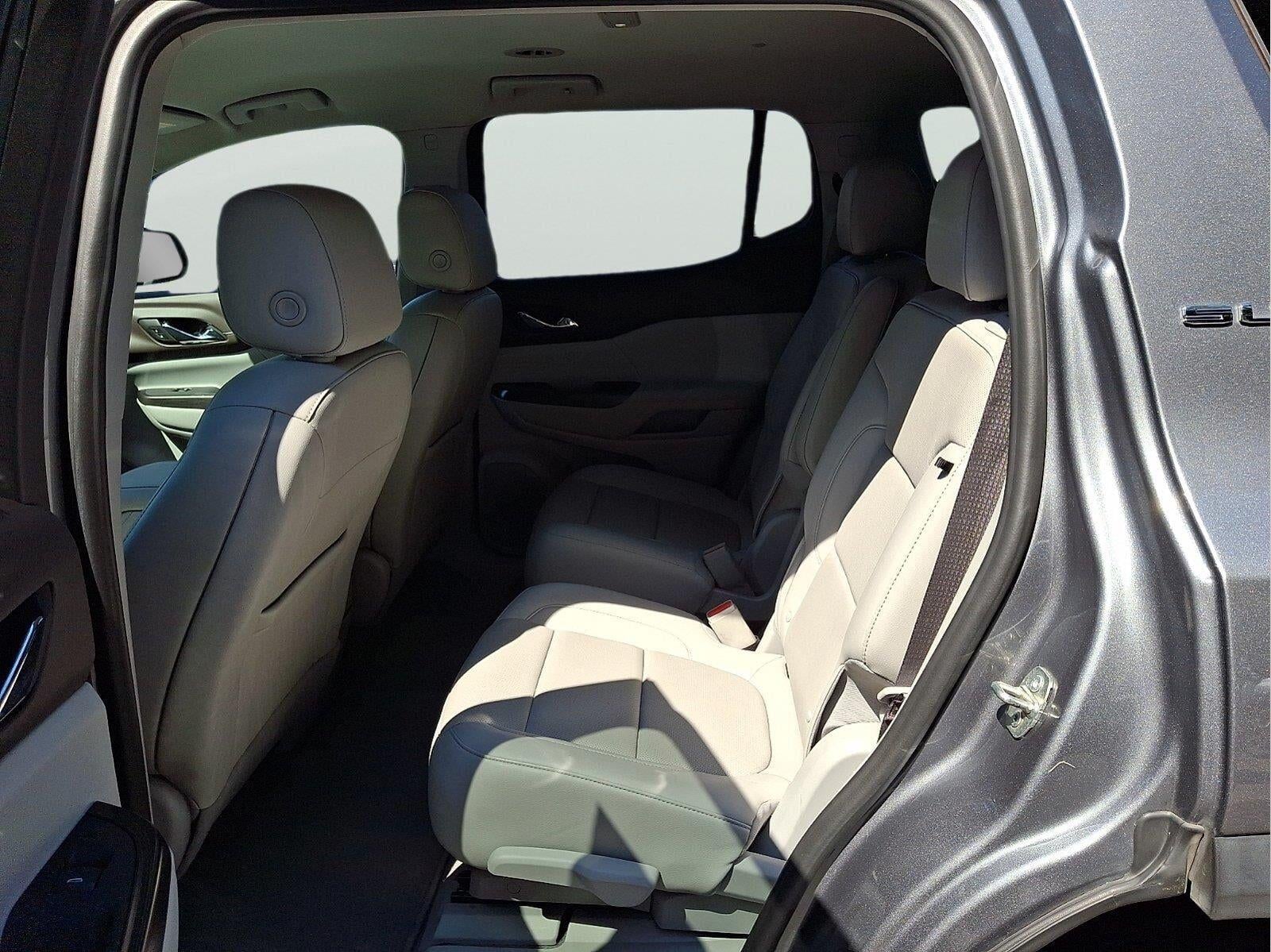 2021 GMC Acadia SLT