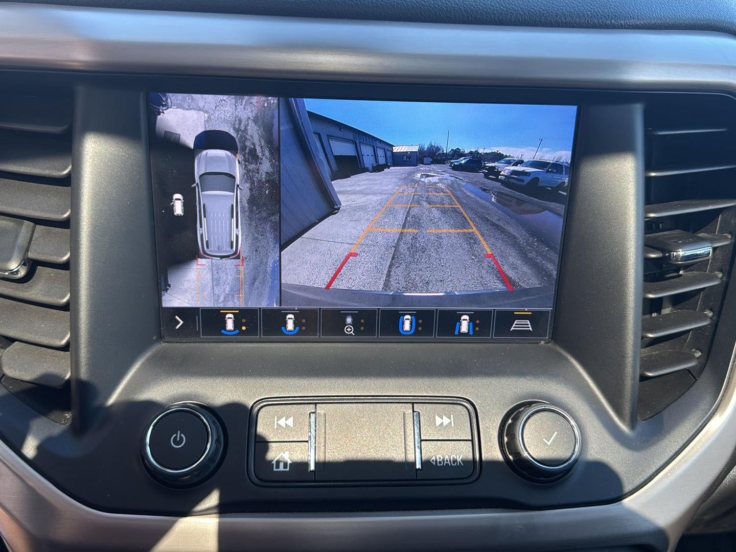 2020 GMC Acadia Denali