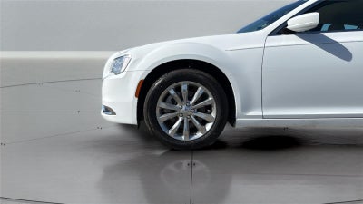 2022 Chrysler 300 Touring