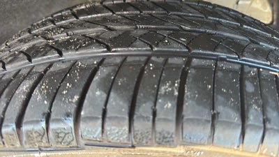 2022 Honda Pilot Touring w/Rear Captain's Chairs