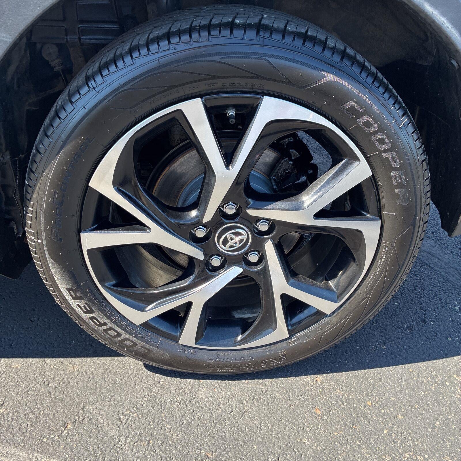 2019 Toyota C-HR XLE