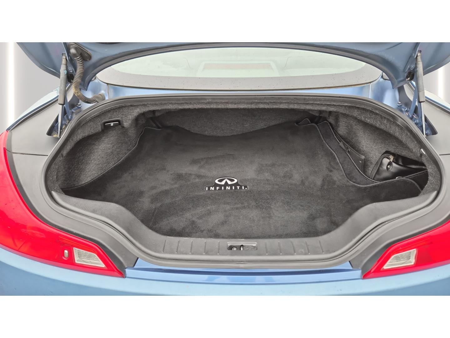 2012 INFINITI G37 Coupe x