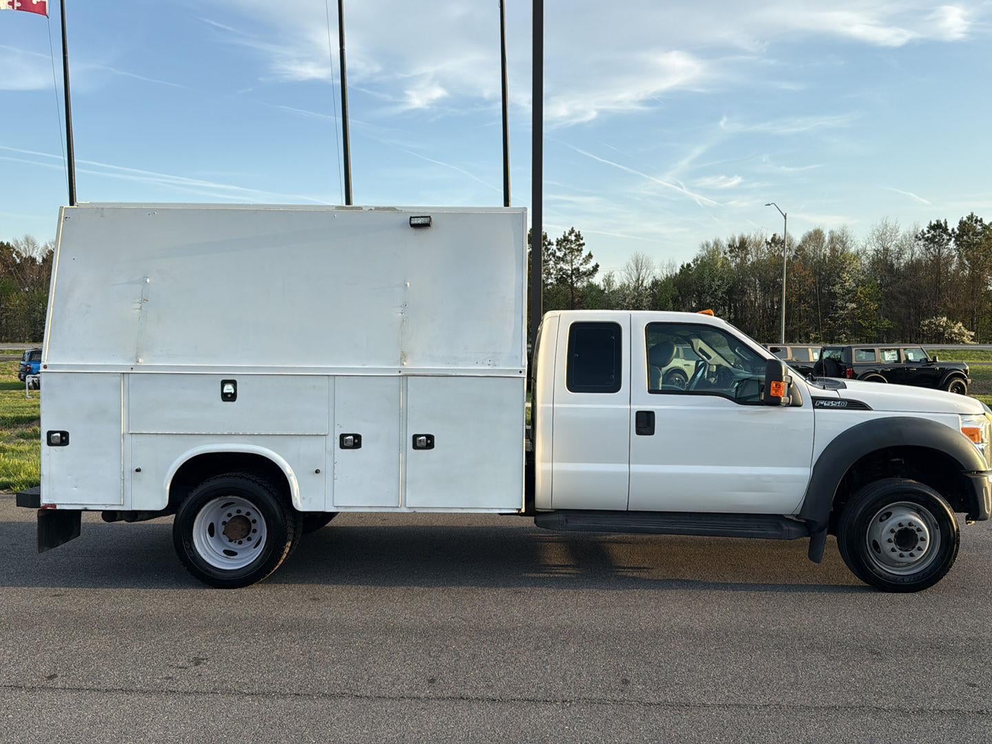 2016 Ford Super Duty F-550 DRW XL