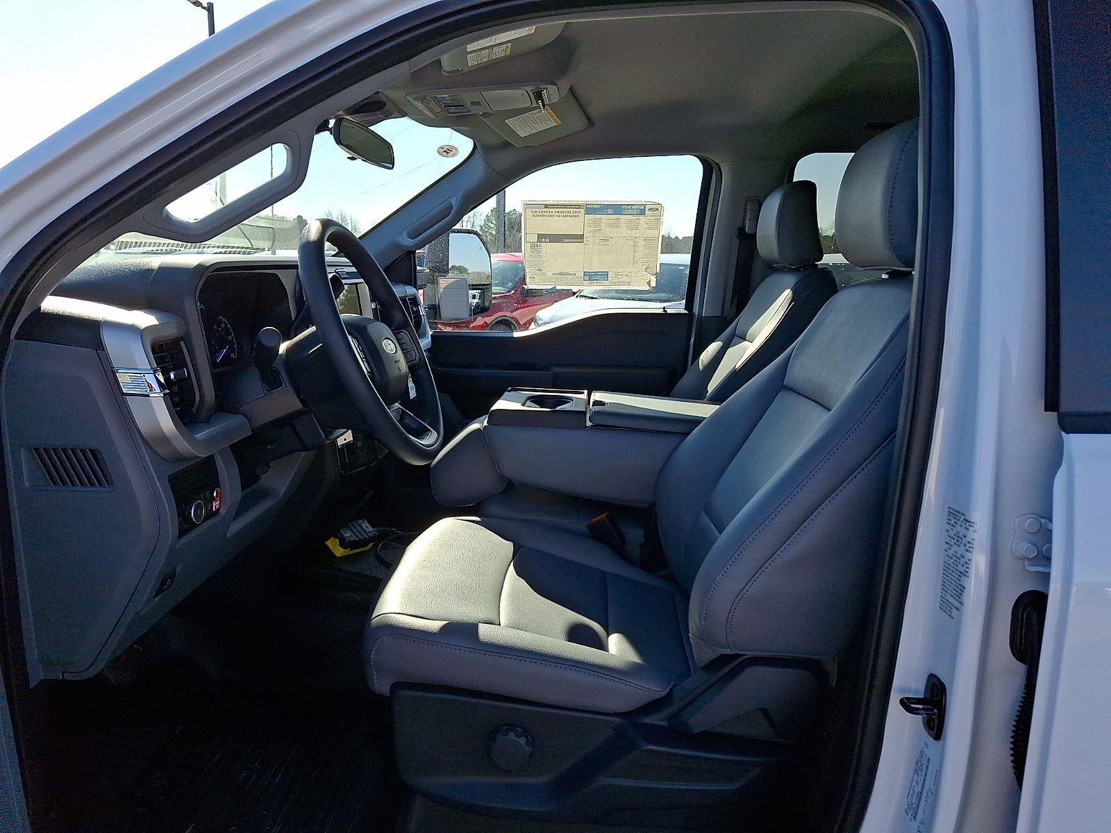 2026 Ford Super Duty F-550 DRW XL