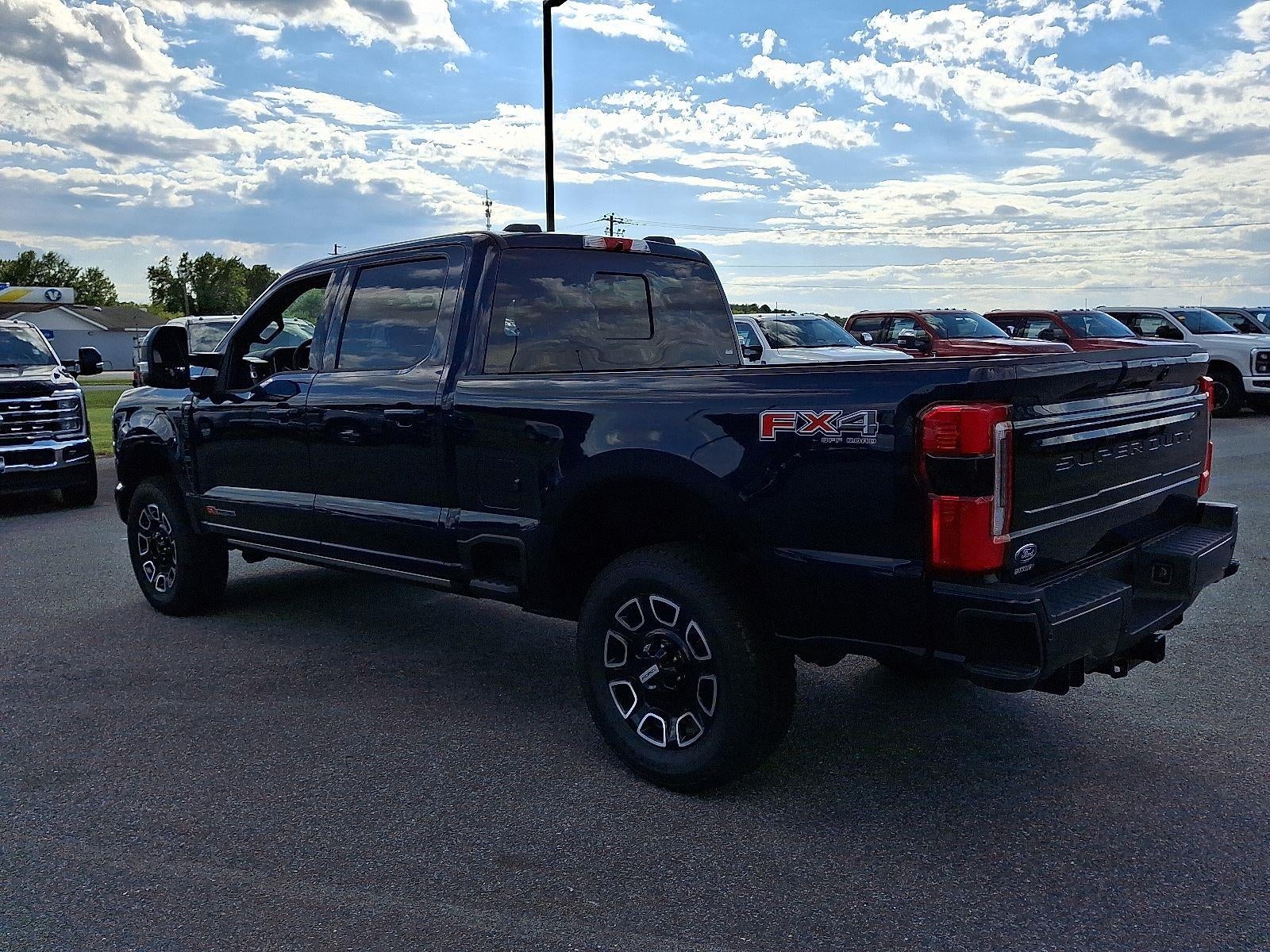 2025 Ford Super Duty F-350 Platinum
