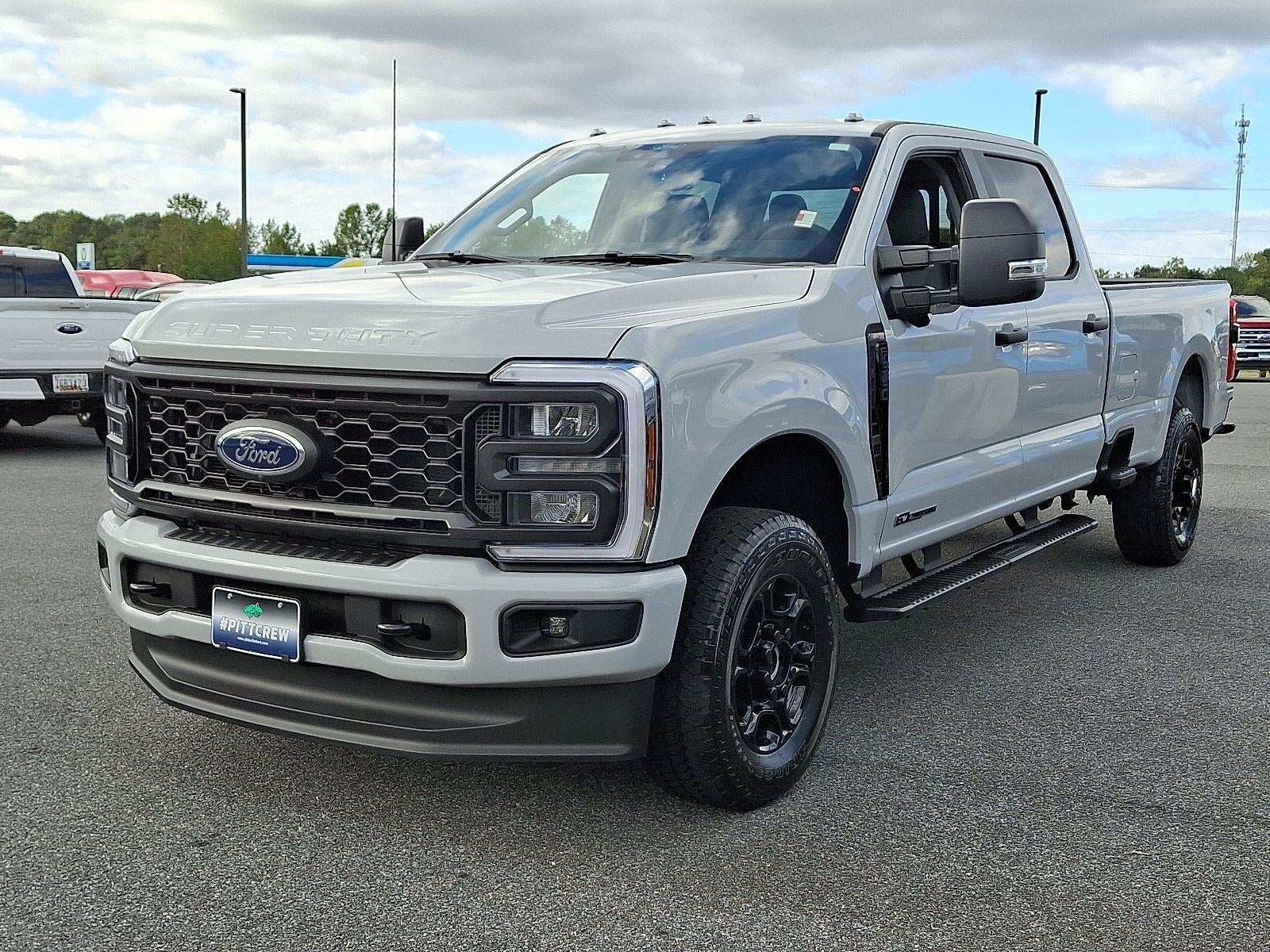 2026 Ford Super Duty F-350 XLT