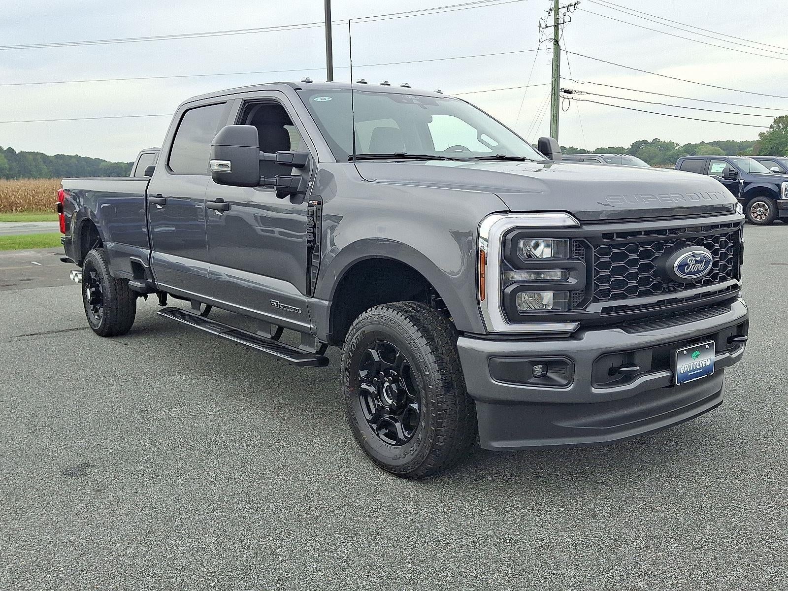 2026 Ford Super Duty F-350 XLT