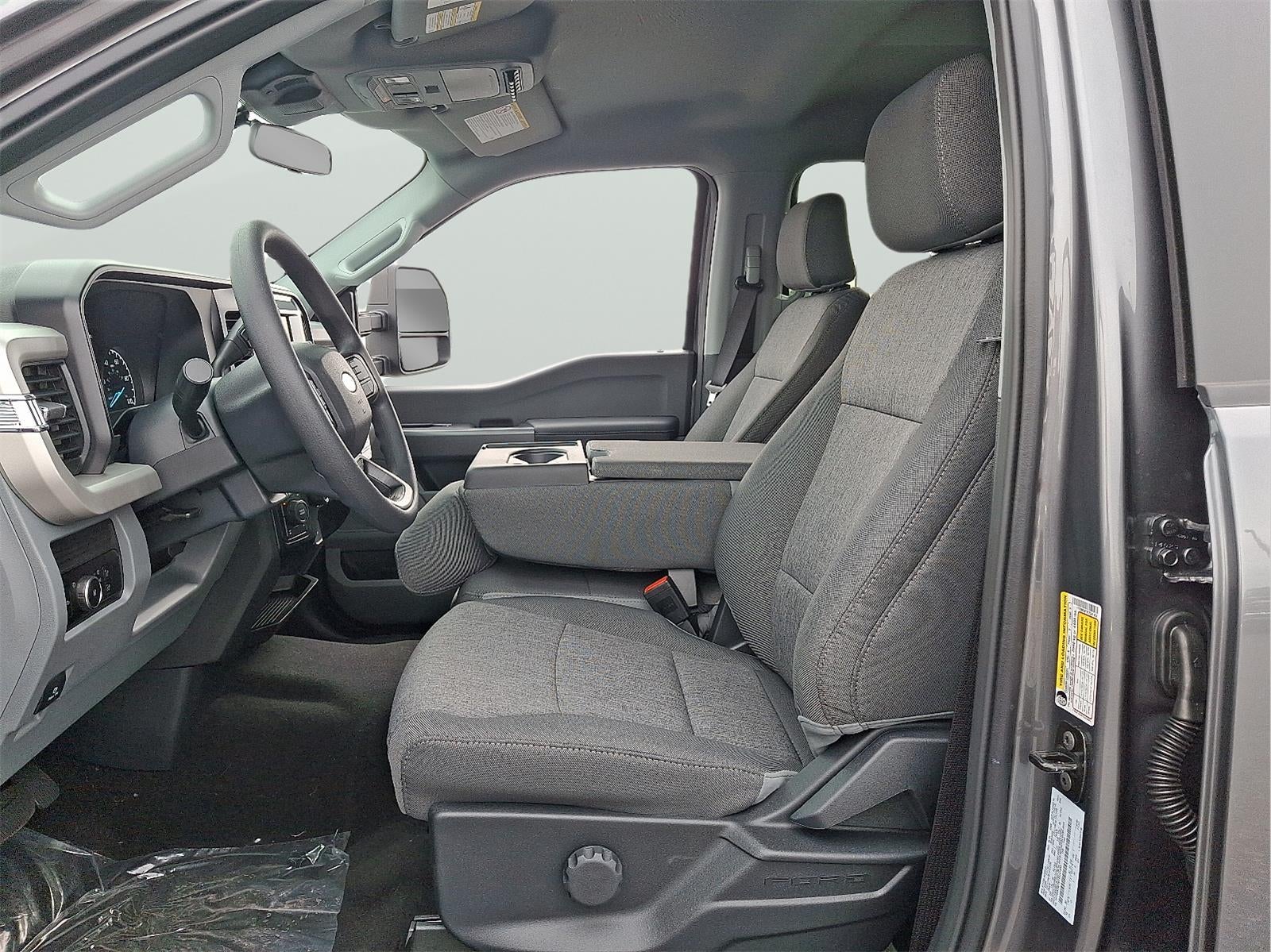 2026 Ford Super Duty F-350 XLT