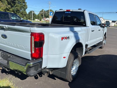 2025 Ford Super Duty F-350 Drw Lariat