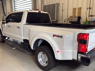 2024 Ford Super Duty F-350 Drw Lariat