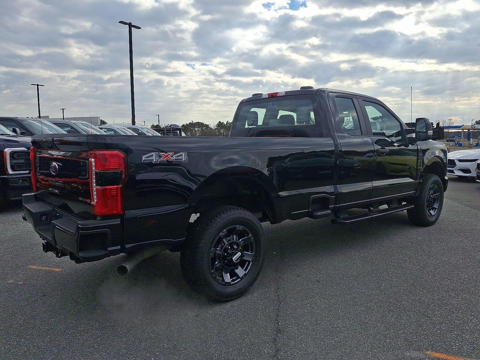 2025 Ford Super Duty F-350 XL