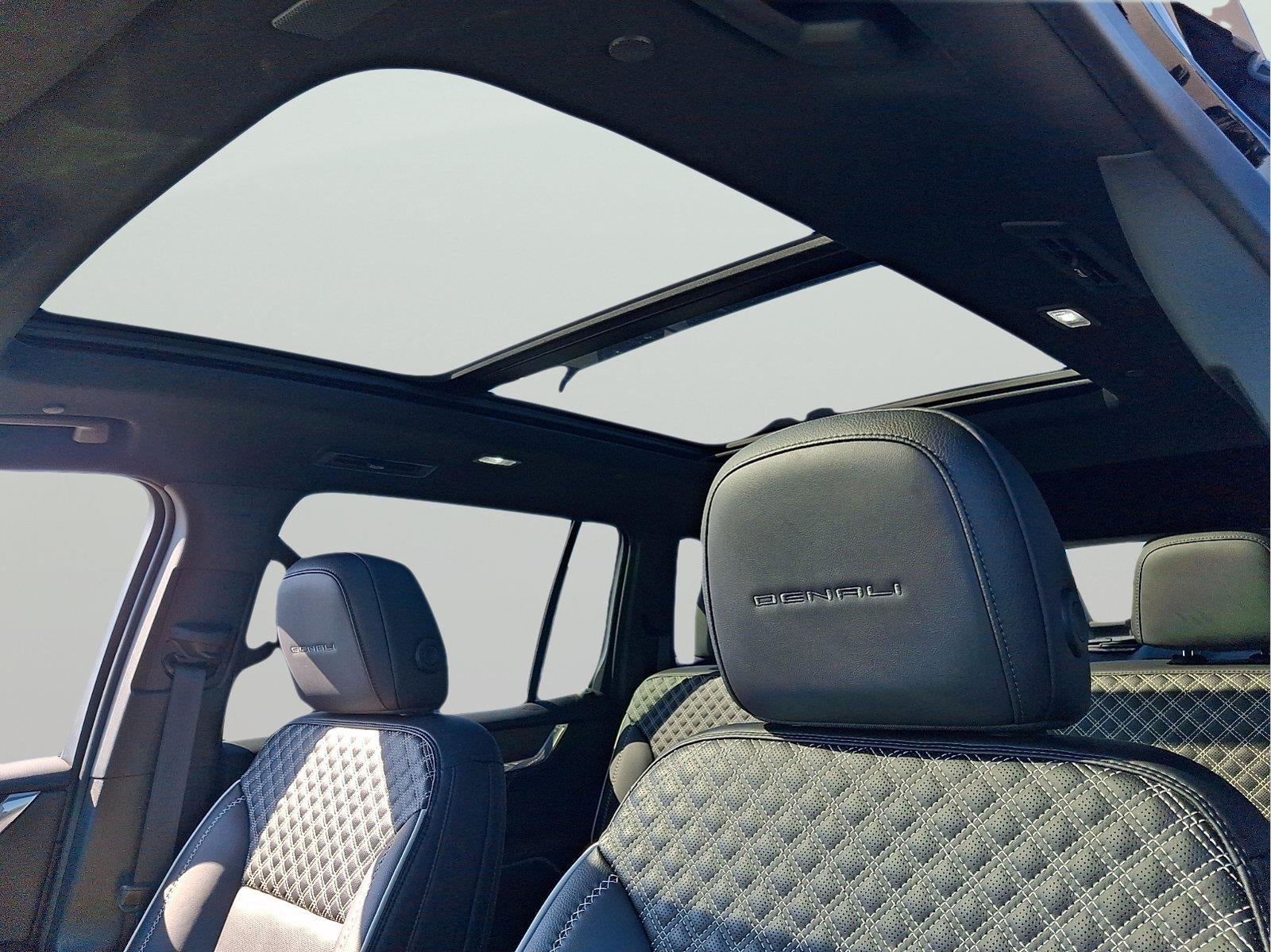 2025 GMC Acadia AWD Denali