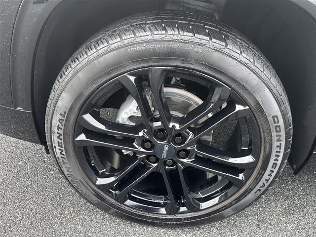 2025 GMC Acadia AWD Denali