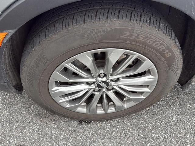 2024 Cadillac XT4 AWD Premium Luxury