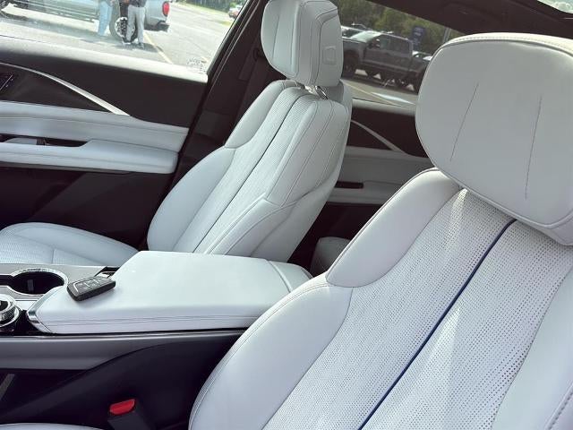 2025 Cadillac LYRIQ Luxury