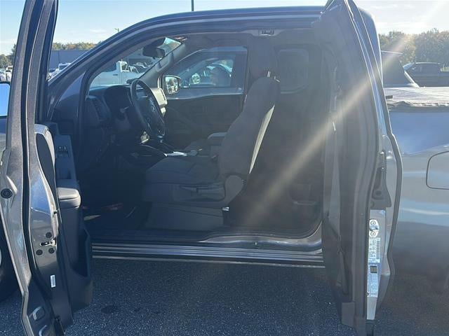2023 Nissan Frontier S